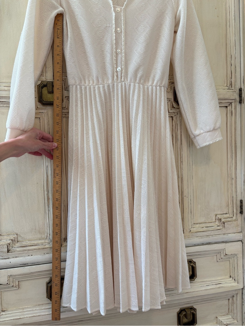 Women's Cream Long-Sleeve Pleated Midi Dress Vintage Montgomery Ward - Picture 7 of 8